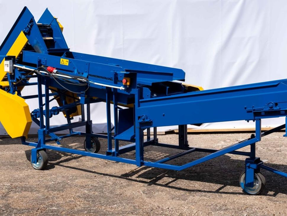 Rolmet Kartoffelsortierer / Potato sorting machine / Trieuse de pomme de terre / Selezionatrice per patate / Clasificador de patatas / Сортировщик картофеля / Sortownik do ziemniaków M614/1 - Potato equipment: picture 1 Rolmet Kartoffelsortierer / Potato sorting machine / Trieuse de pomme de terre / Selezionatrice per patate / Clasificador de patatas / Сортировщик картофеля / Sortownik do ziemniaków M614/1 - Potato equipment: picture 1