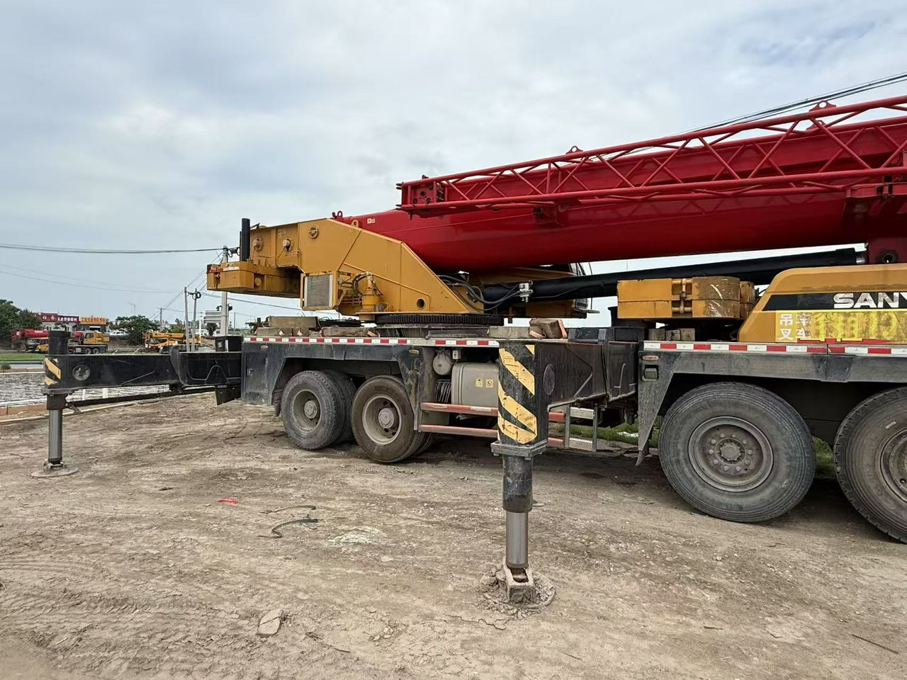 SANY STC800T5 - Mobile crane: picture 2 SANY STC800T5 - Mobile crane: picture 2