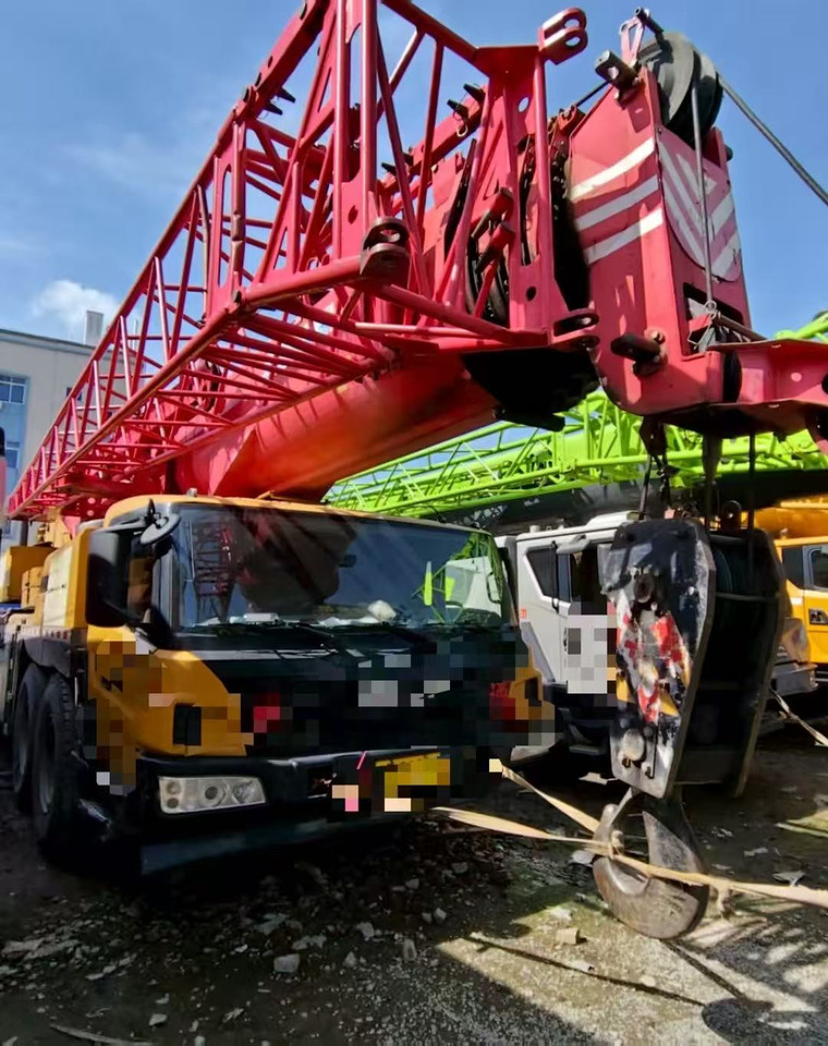 SANY STC800T6 - Mobile crane: picture 3 SANY STC800T6 - Mobile crane: picture 3