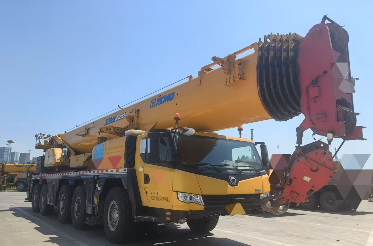 XCMG XCA130L7C - All terrain crane: picture 2 XCMG XCA130L7C - All terrain crane: picture 2