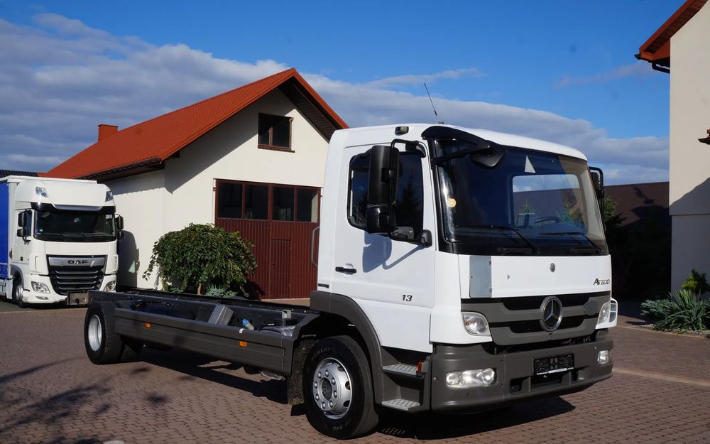 Mercedes-Benz ATEGO 1318 EURO 5 RAMA DO ZABUDOWY MANUAL 1322 - Cab chassis truck: picture 2 Mercedes-Benz ATEGO 1318 EURO 5 RAMA DO ZABUDOWY MANUAL 1322 - Cab chassis truck: picture 2