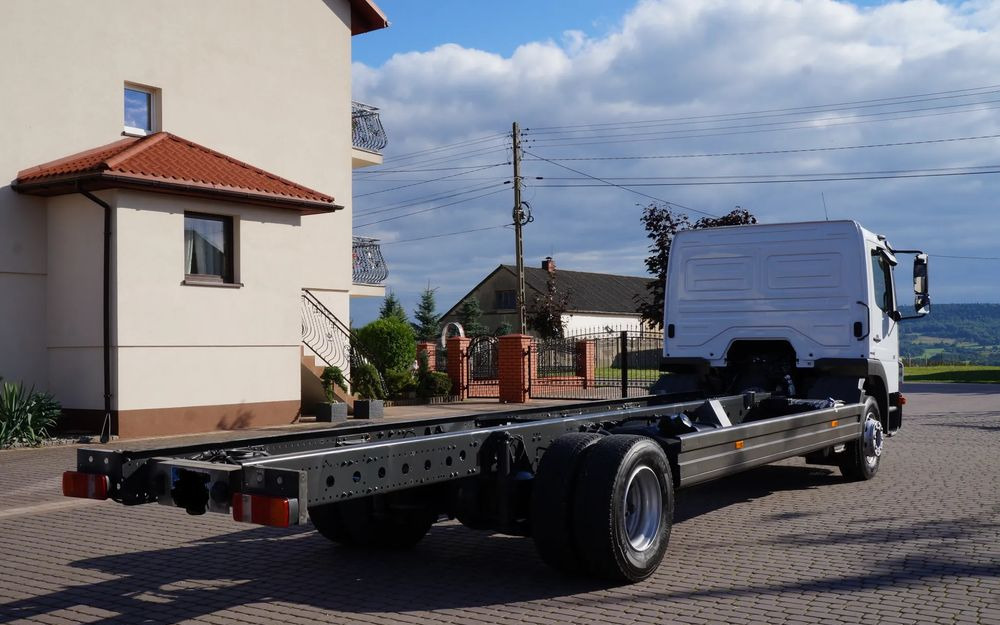 Mercedes-Benz ATEGO 1318 EURO 5 RAMA DO ZABUDOWY MANUAL 1322 - Cab chassis truck: picture 3 Mercedes-Benz ATEGO 1318 EURO 5 RAMA DO ZABUDOWY MANUAL 1322 - Cab chassis truck: picture 3