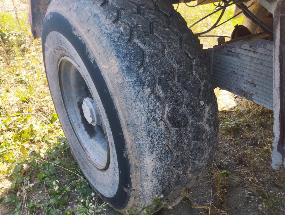 Tipper semi-trailer FRUEHAUF Semi benne ED 32: picture 7