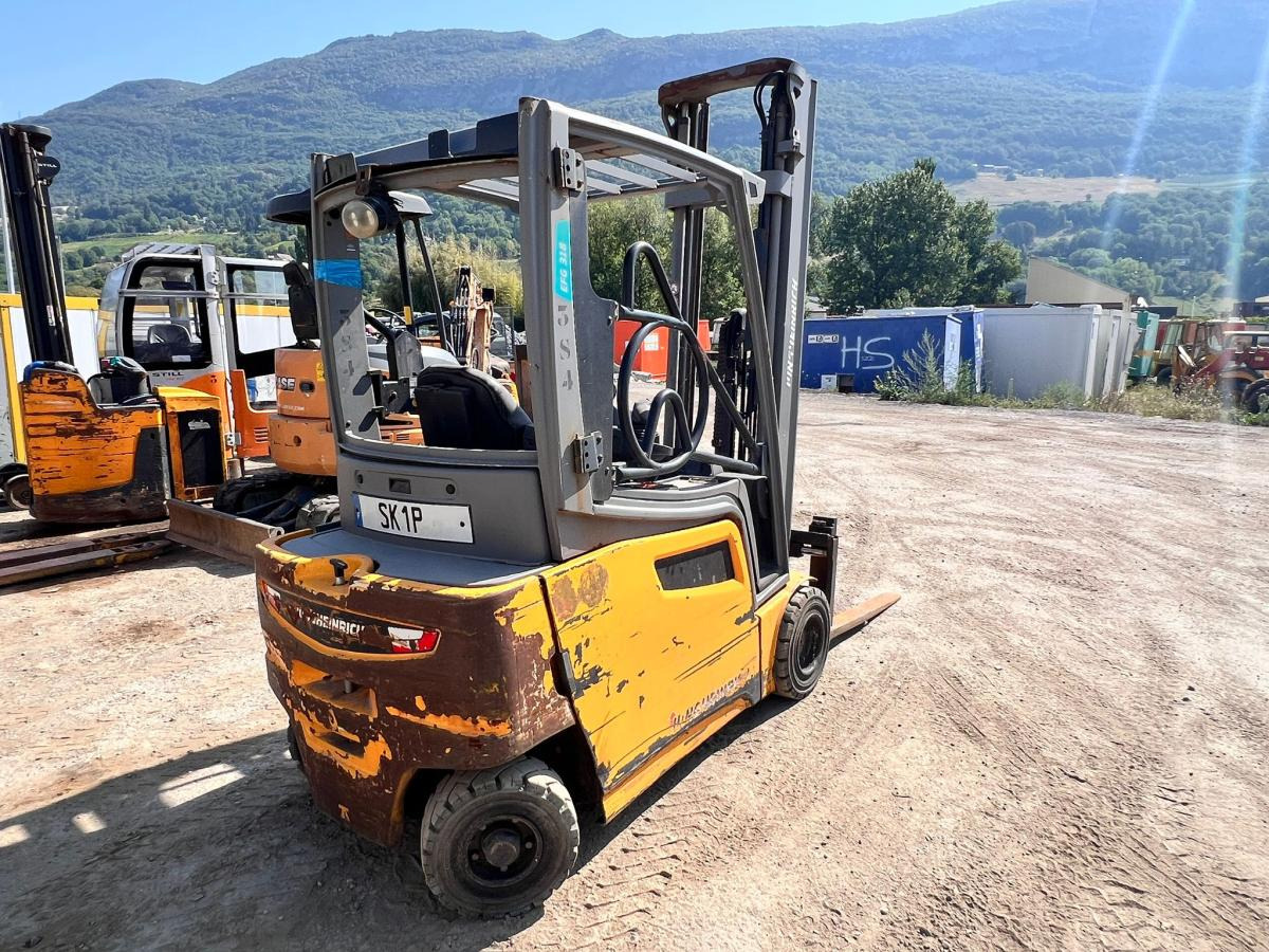 Jungheinrich EFG318 400ZZ Chariot élévateur électrique 1,8T - Electric forklift: picture 3 Jungheinrich EFG318 400ZZ Chariot élévateur électrique 1,8T - Electric forklift: picture 3