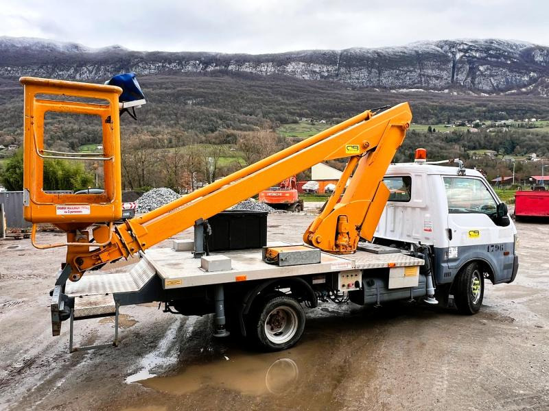 Mazda Bongo Fourgon Nacelle 14,5m - Aerial platform, Van: picture 5 Mazda Bongo Fourgon Nacelle 14,5m - Aerial platform, Van: picture 5