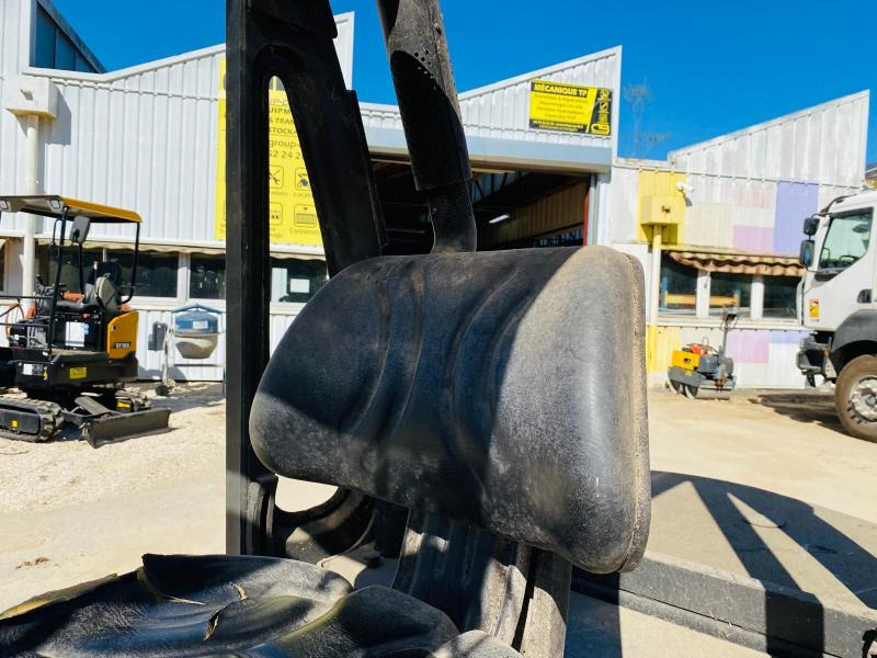 Diesel forklift NISSAN FGD02A30Q Chariot élévateur: picture 13