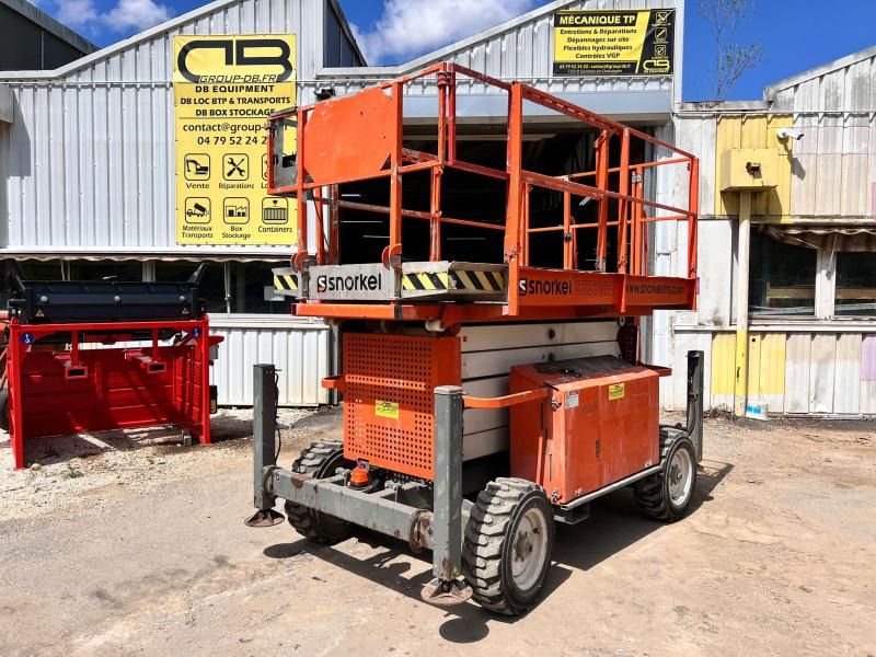 Snorkel S3370RT NACELLE CISEAUX 12M 4X4 DIESEL - Scissor lift: picture 1 Snorkel S3370RT NACELLE CISEAUX 12M 4X4 DIESEL - Scissor lift: picture 1