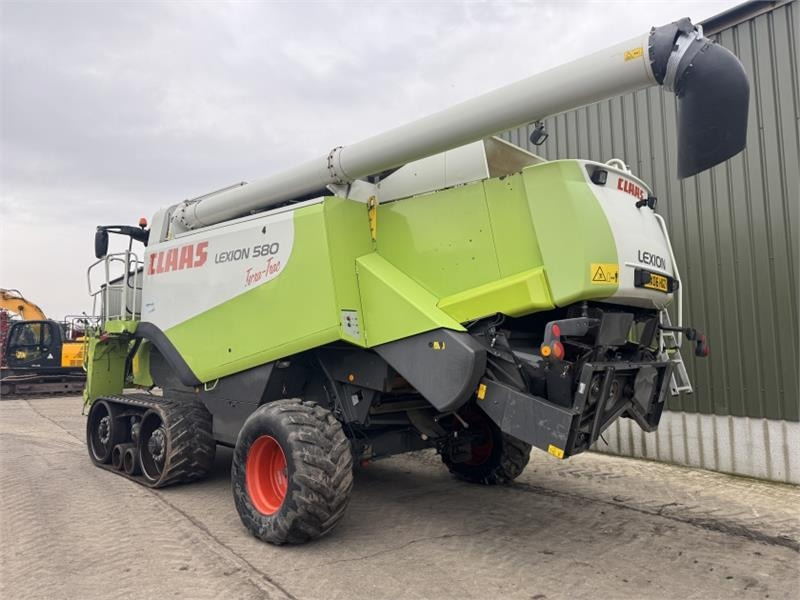 Claas Lexion 580TT c/w 30ft Vario Header - Harvester attachment: picture 2 Claas Lexion 580TT c/w 30ft Vario Header - Harvester attachment: picture 2