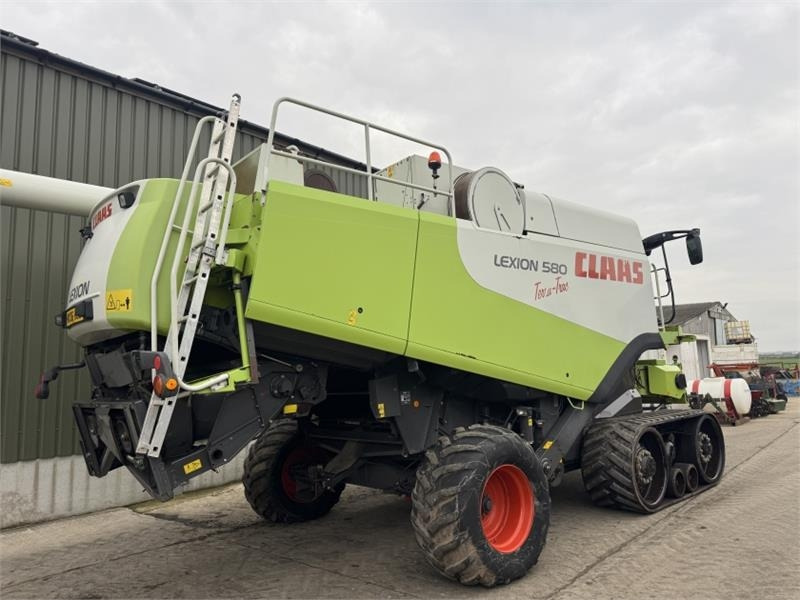 Claas Lexion 580TT c/w 30ft Vario Header - Harvester attachment: picture 4 Claas Lexion 580TT c/w 30ft Vario Header - Harvester attachment: picture 4