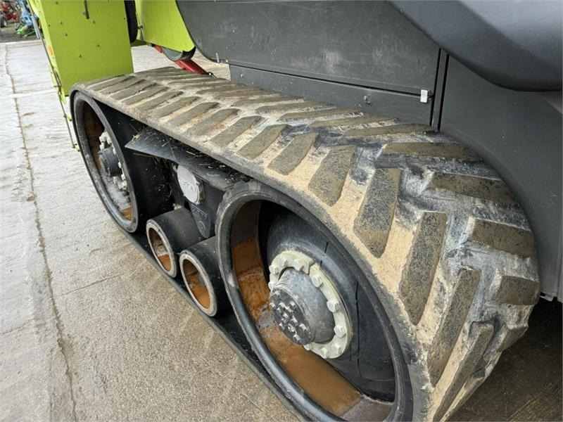 Claas Lexion 600TT c/w V1200 Header  on lease Claas Lexion 600TT c/w V1200 Header: picture 20