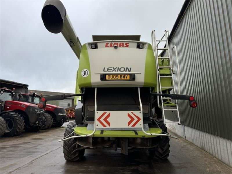 Claas Lexion 600TT c/w V1200 Header  on lease Claas Lexion 600TT c/w V1200 Header: picture 7