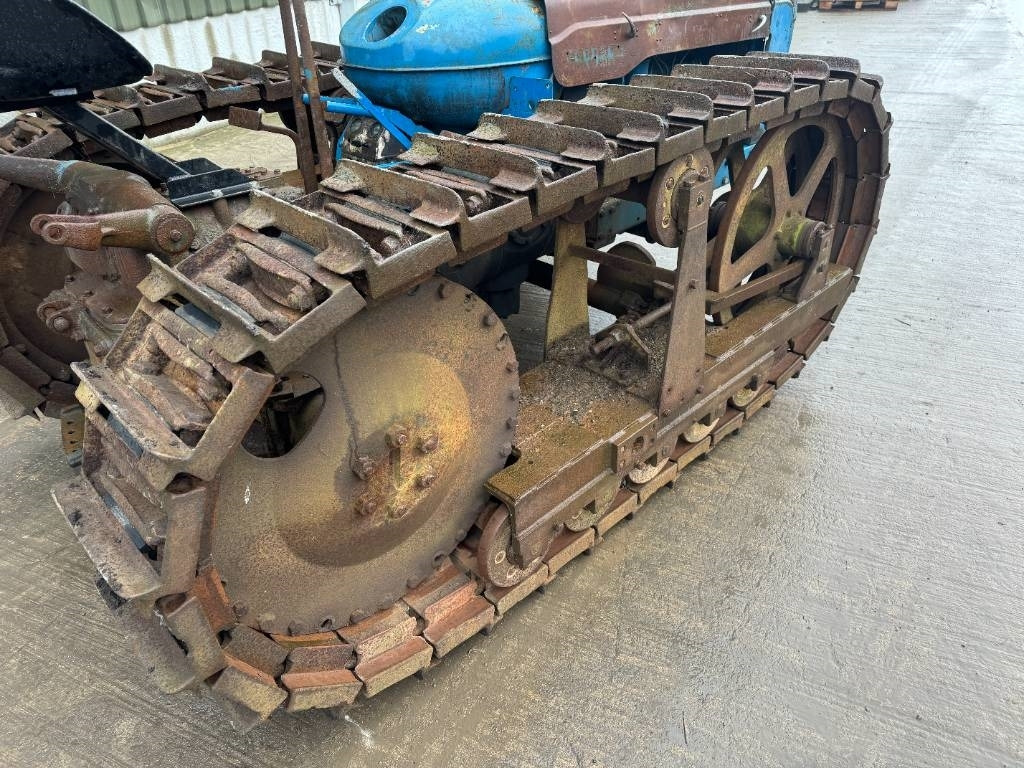 Fordson Major Crawler  on lease Fordson Major Crawler: picture 8