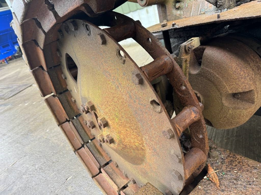 Fordson Major Crawler  on lease Fordson Major Crawler: picture 7