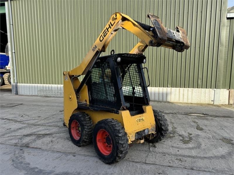 Gehl R165 Skid Steer  - Skid steer loader: picture 5 Gehl R165 Skid Steer  - Skid steer loader: picture 5