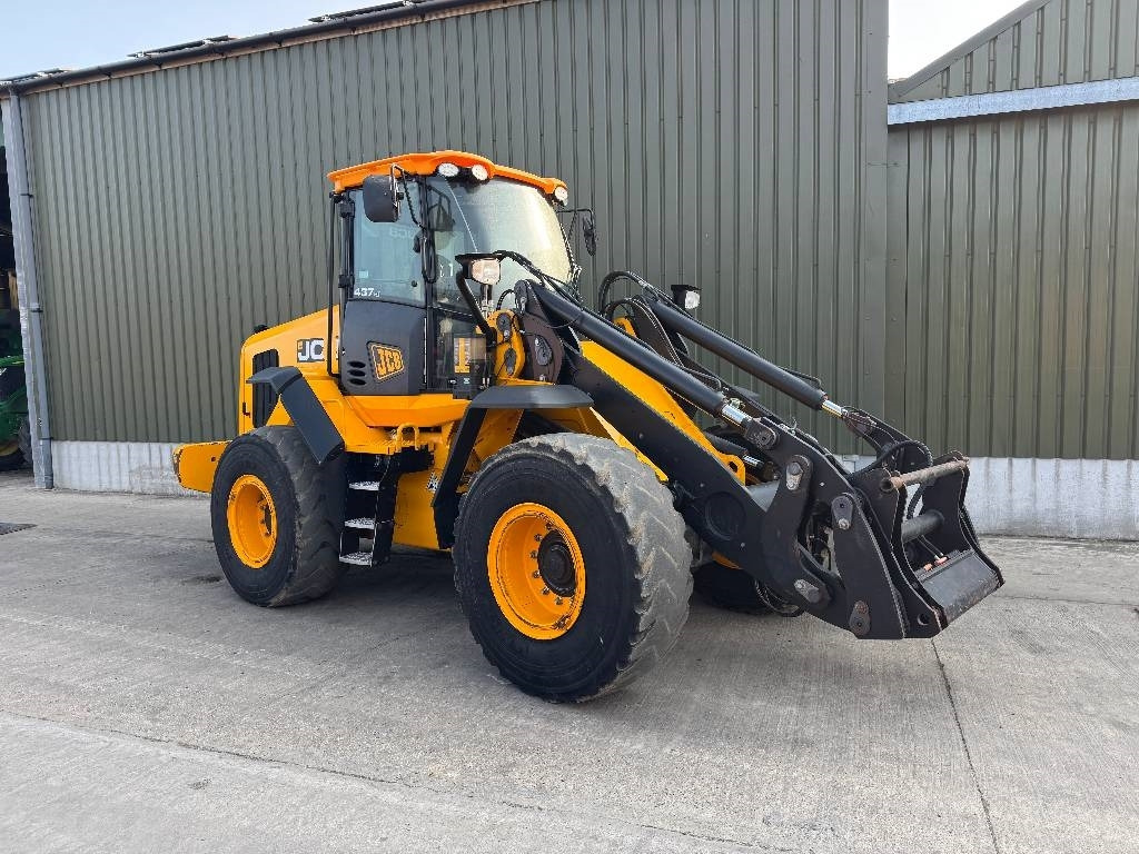 JCB 437 HT Agri - Compact loader: picture 1 JCB 437 HT Agri - Compact loader: picture 1
