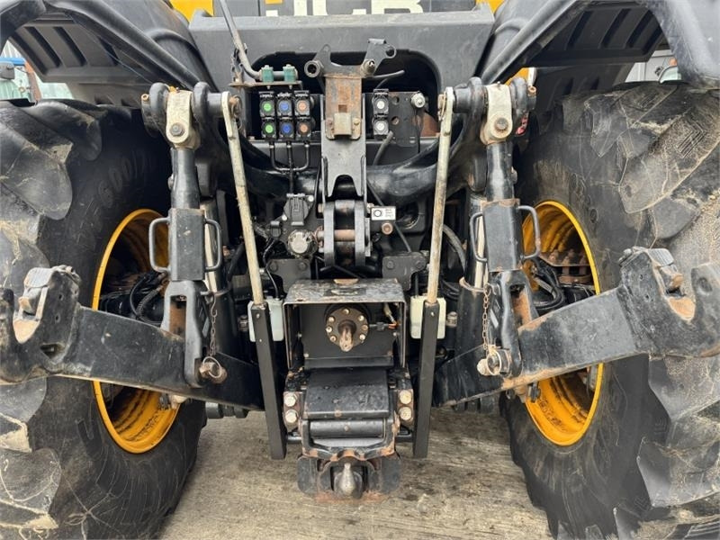 Farm tractor JCB Fastrac 4220 **8000 Hour Warranty**: picture 6