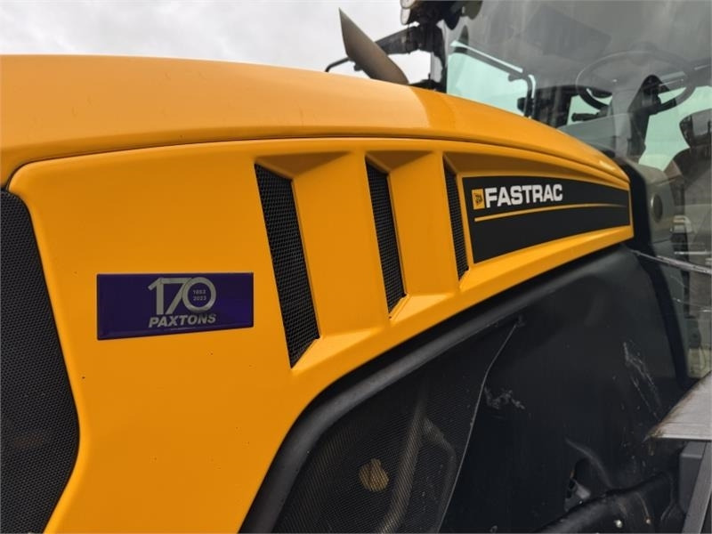Farm tractor JCB Fastrac 4220 **8000 Hour Warranty**: picture 10