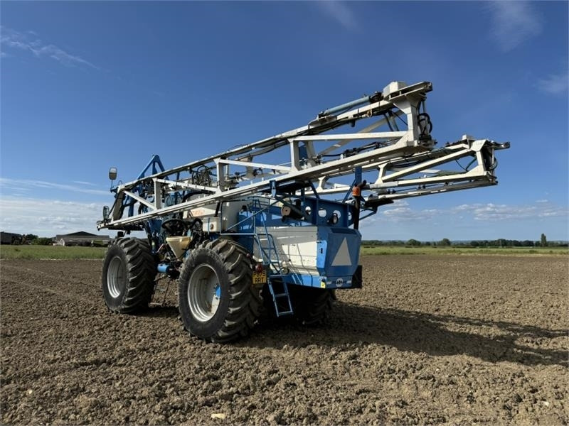 Matrot M44D 36m Self Propelled Sprayer - Tractor mounted sprayer: picture 2 Matrot M44D 36m Self Propelled Sprayer - Tractor mounted sprayer: picture 2