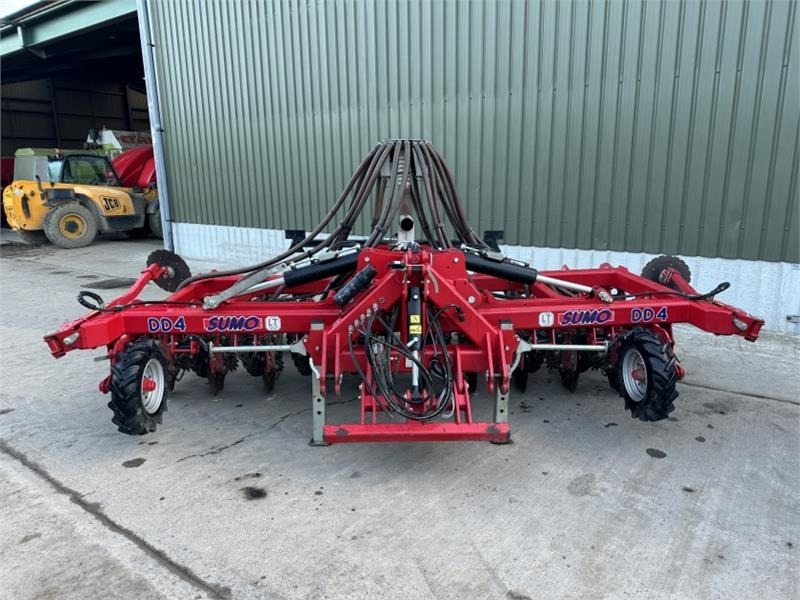 Sumo DD4 Seed Drill c/w Front Tank - Combine seed drill: picture 2 Sumo DD4 Seed Drill c/w Front Tank - Combine seed drill: picture 2