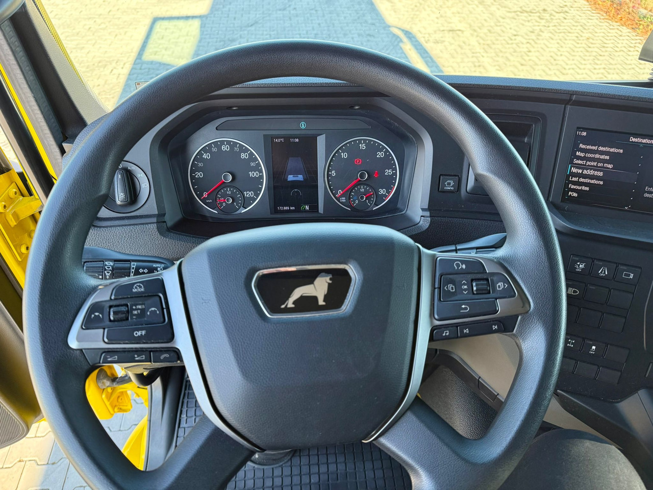 Isothermal truck MAN 18.320 / IZOTERMA / GRZANA / WINDA / 20 EUROPALET / AUTOMAT / 170 TYŚ KM / 2021 R / SYPIALKA / CAŁY NA PODUSZKACH / SPROWADZONY / JAK NOWY: picture 14 Isothermal truck MAN 18.320 / IZOTERMA / GRZANA / WINDA / 20 EUROPALET / AUTOMAT / 170 TYŚ KM / 2021 R / SYPIALKA / CAŁY NA PODUSZKACH / SPROWADZONY / JAK NOWY: picture 14