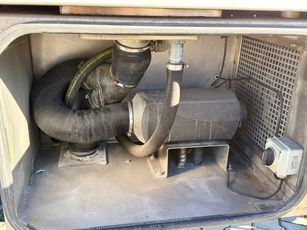 Isothermal truck MAN 18.320 / IZOTERMA / GRZANA / WINDA / 20 EUROPALET / AUTOMAT / 170 TYŚ KM / 2021 R / SYPIALKA / CAŁY NA PODUSZKACH / SPROWADZONY / JAK NOWY: picture 11 Isothermal truck MAN 18.320 / IZOTERMA / GRZANA / WINDA / 20 EUROPALET / AUTOMAT / 170 TYŚ KM / 2021 R / SYPIALKA / CAŁY NA PODUSZKACH / SPROWADZONY / JAK NOWY: picture 11