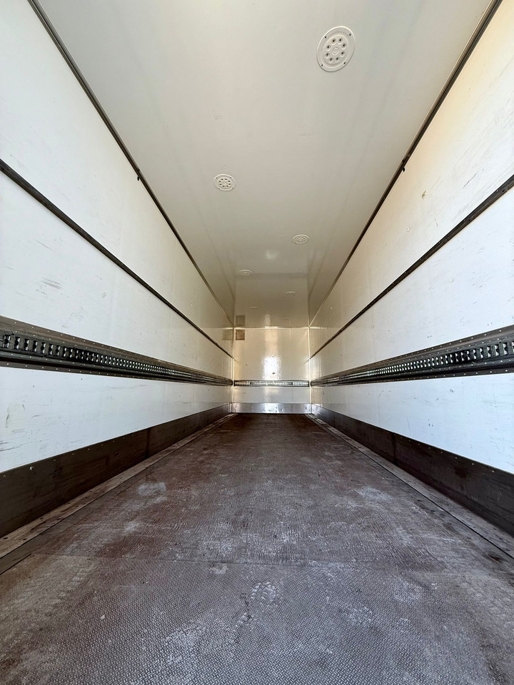 Isothermal truck MAN 18.320 / IZOTERMA / GRZANA / WINDA / 20 EUROPALET / AUTOMAT / 170 TYŚ KM / 2021 R / SYPIALKA / CAŁY NA PODUSZKACH / SPROWADZONY / JAK NOWY: picture 7 Isothermal truck MAN 18.320 / IZOTERMA / GRZANA / WINDA / 20 EUROPALET / AUTOMAT / 170 TYŚ KM / 2021 R / SYPIALKA / CAŁY NA PODUSZKACH / SPROWADZONY / JAK NOWY: picture 7