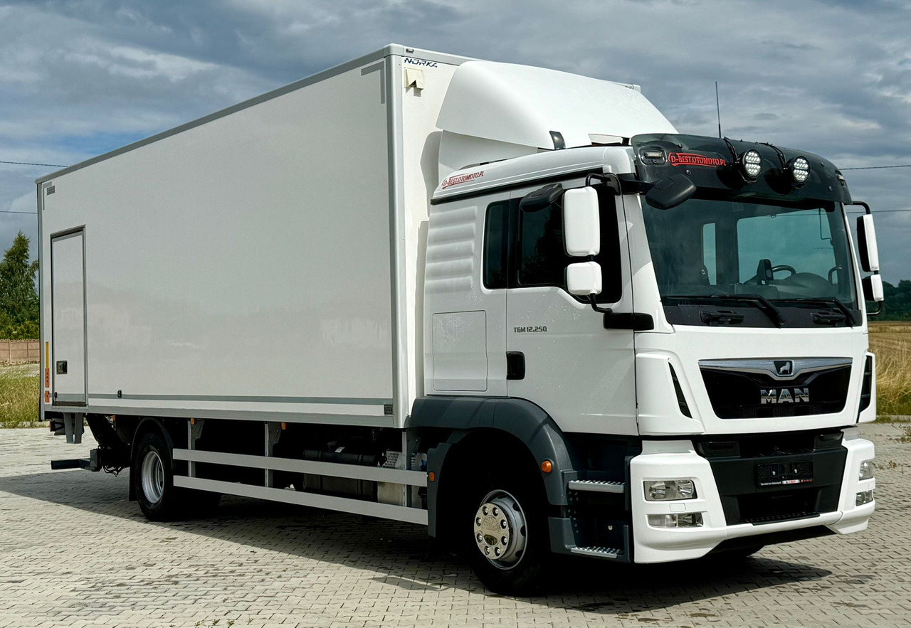 MAN TGM 12.250 / TGL / IZOTERMA / WINDA / 18 EUROPALET / SYPIALKA / 2018 - Isothermal truck: picture 1 MAN TGM 12.250 / TGL / IZOTERMA / WINDA / 18 EUROPALET / SYPIALKA / 2018 - Isothermal truck: picture 1