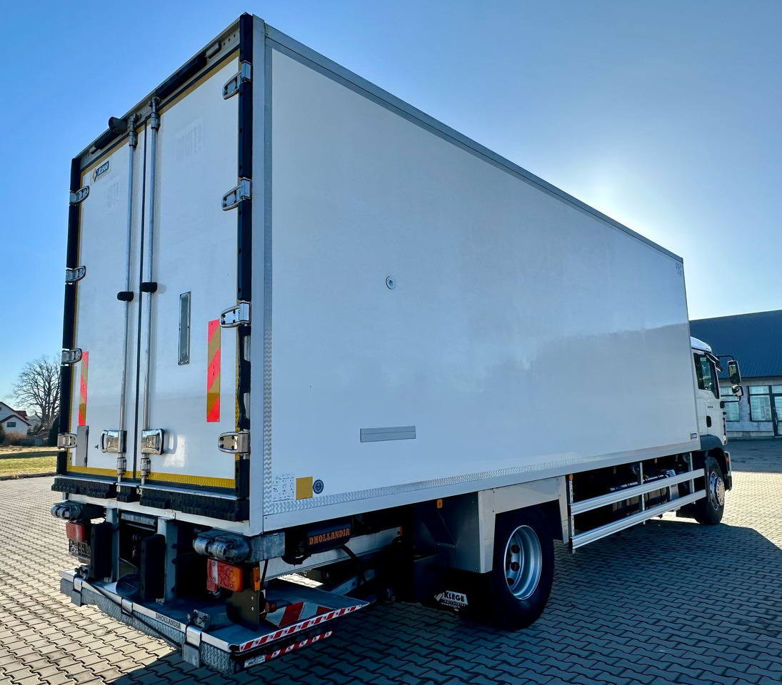 MAN TGM 18.290 / CHŁODNIA / WINDA / 18 EUROPALET / NISKI PRZEBIEG / AUTOMAT/ DRUKARKA / SYPIALKA / 2018 ROK / THERMO KING 1200 - Refrigerator truck: picture 3 MAN TGM 18.290 / CHŁODNIA / WINDA / 18 EUROPALET / NISKI PRZEBIEG / AUTOMAT/ DRUKARKA / SYPIALKA / 2018 ROK / THERMO KING 1200 - Refrigerator truck: picture 3