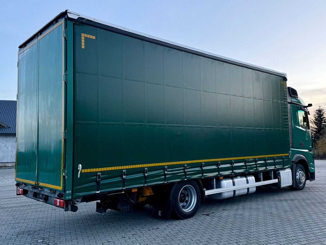 MERCEDES-BENZ ACTROS 1845 / FIRANKA / 19 EUROPALET / DUŻA KABINA / AUTOMAT / 2021 - Curtainsider truck: picture 4 MERCEDES-BENZ ACTROS 1845 / FIRANKA / 19 EUROPALET / DUŻA KABINA / AUTOMAT / 2021 - Curtainsider truck: picture 4
