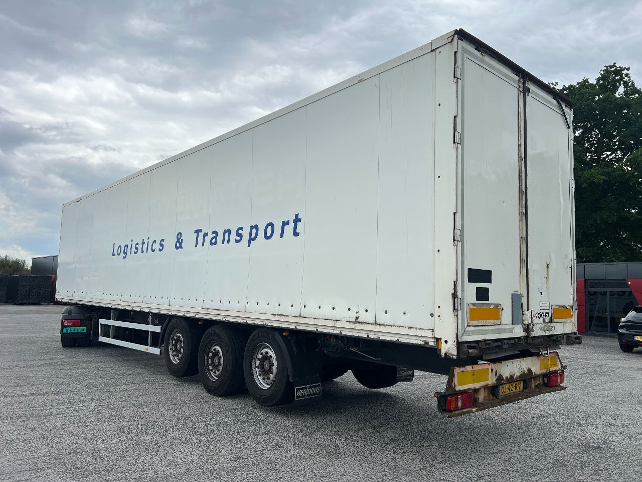 Kögel 2x lift axle, SAF disc - Closed box semi-trailer: picture 4 Kögel 2x lift axle, SAF disc - Closed box semi-trailer: picture 4