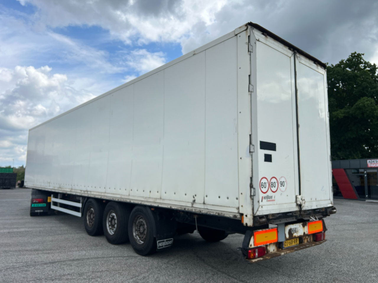 Kögel 2x lift axle, SAF disc - Closed box semi-trailer: picture 4 Kögel 2x lift axle, SAF disc - Closed box semi-trailer: picture 4