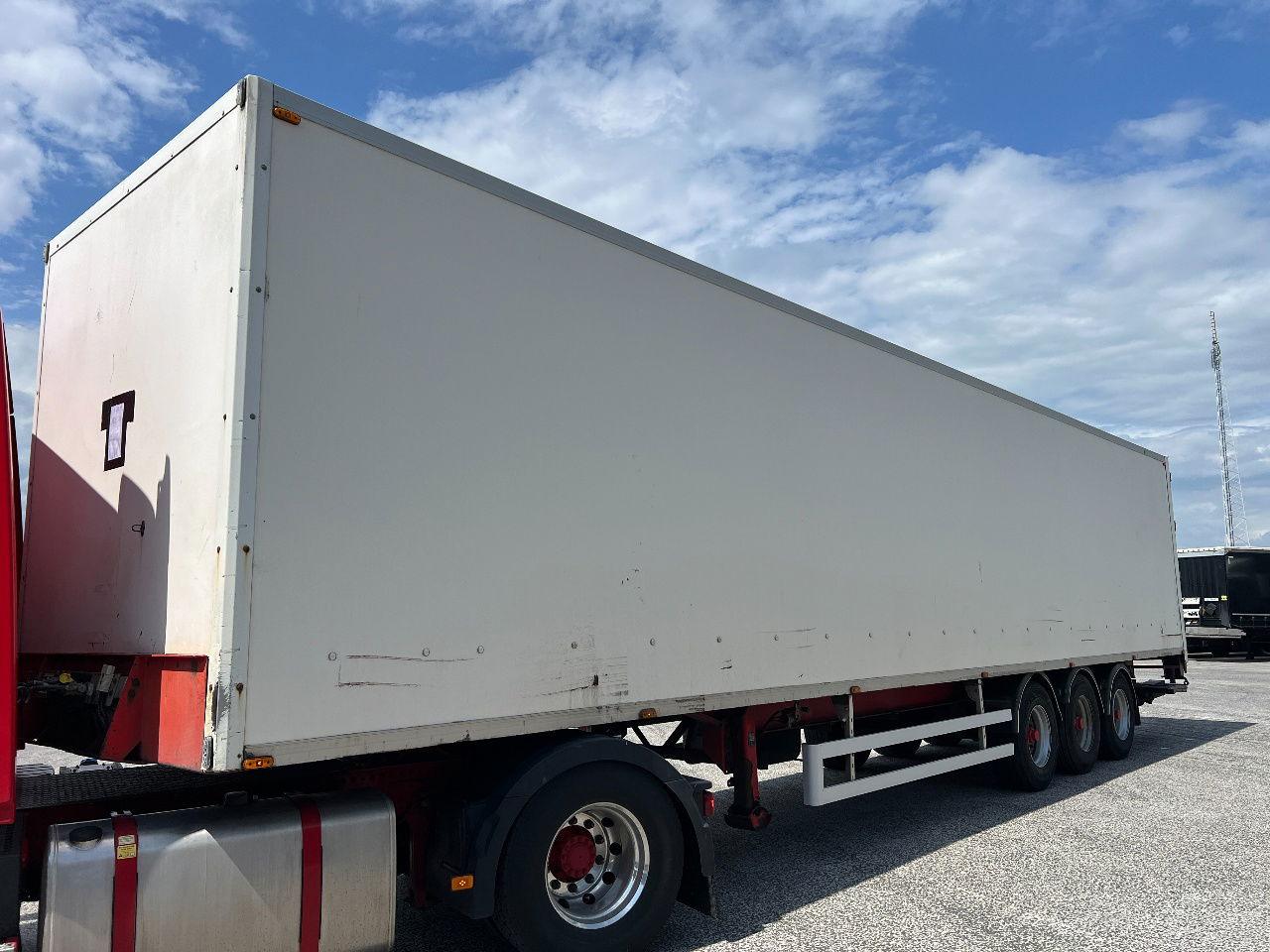 LAG BPW, APK tot maart 2026 - Closed box semi-trailer: picture 1 LAG BPW, APK tot maart 2026 - Closed box semi-trailer: picture 1