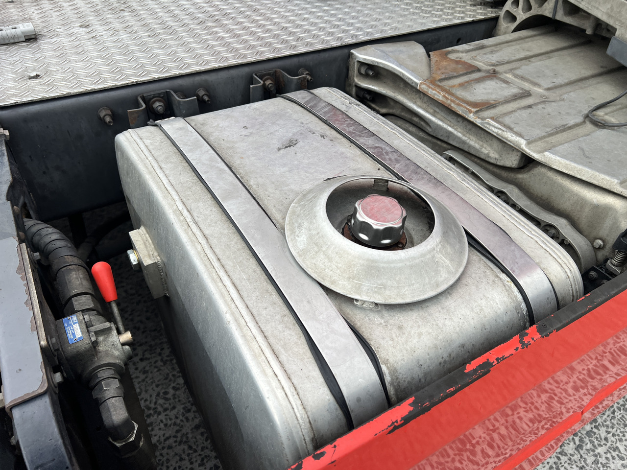 Tractor unit Volvo FH 500 Globe, Hydraulic: picture 6