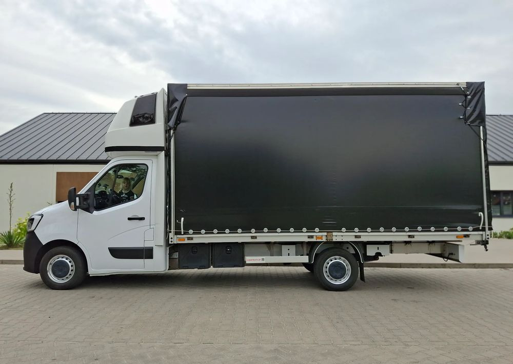 Renault Master - Curtain side van: picture 1 Renault Master - Curtain side van: picture 1