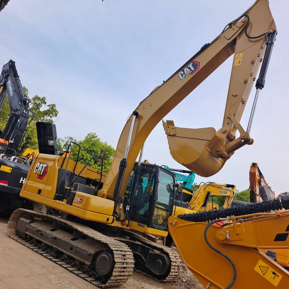 Crawler excavator CAT 320 GC: picture 25