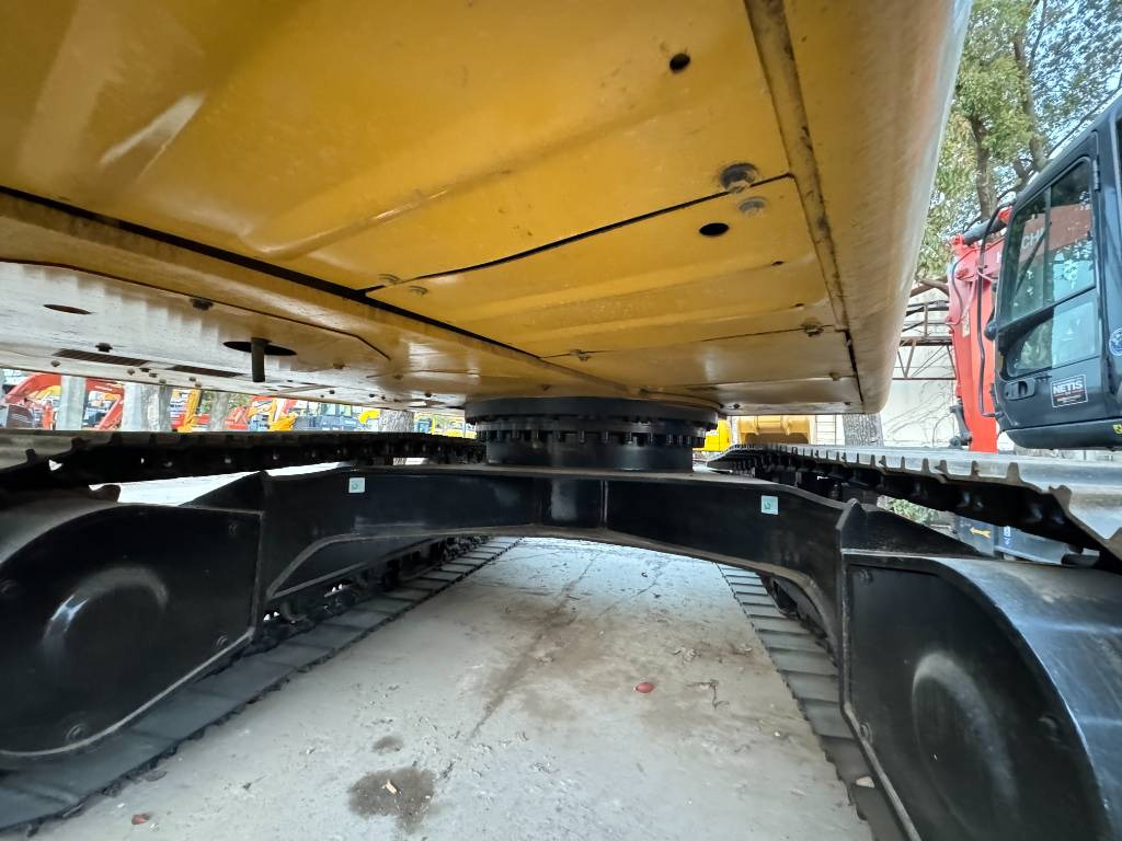 Crawler excavator CAT 320D2L: picture 9