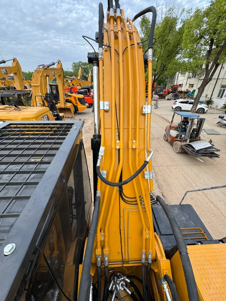 Crawler excavator CAT 324 D2 L: picture 13