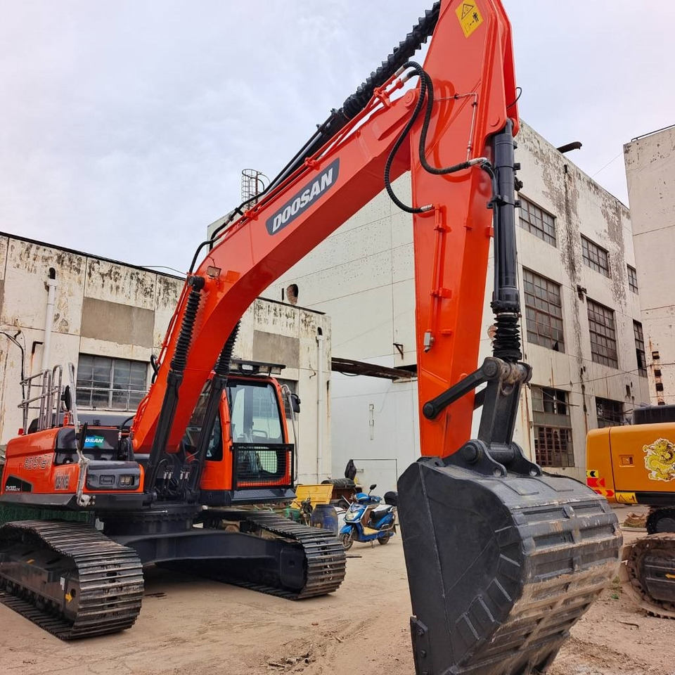 Doosan DX 300 - Crawler excavator: picture 4 Doosan DX 300 - Crawler excavator: picture 4