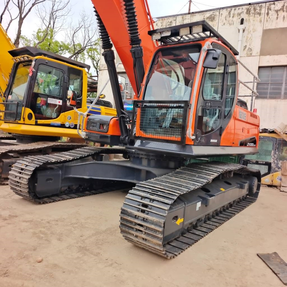 Doosan DX 300 - Crawler excavator: picture 3 Doosan DX 300 - Crawler excavator: picture 3