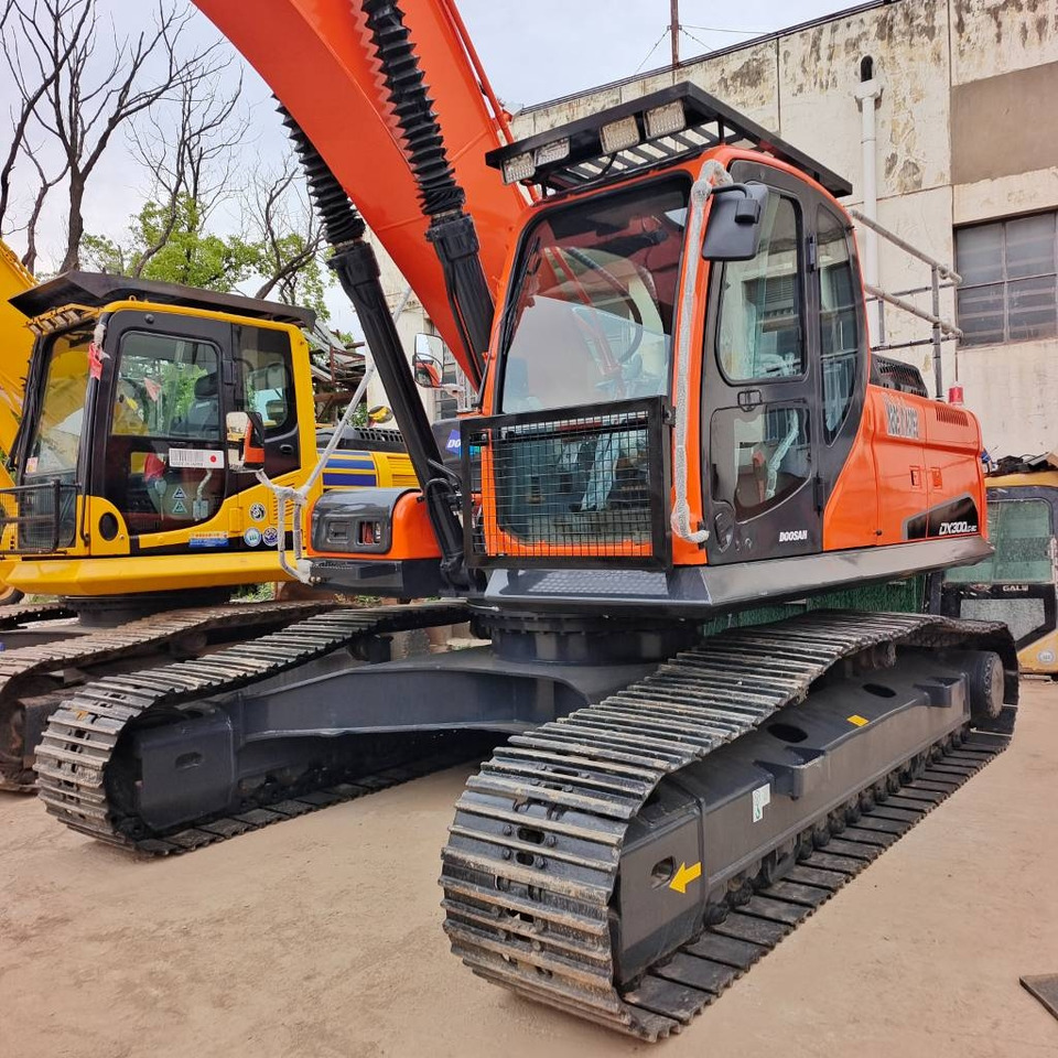 Doosan DX 300 - Crawler excavator: picture 1 Doosan DX 300 - Crawler excavator: picture 1