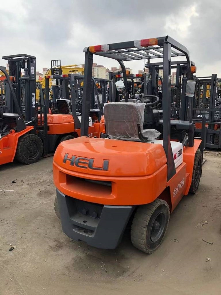 Heli FD 30 - Diesel forklift: picture 3 Heli FD 30 - Diesel forklift: picture 3