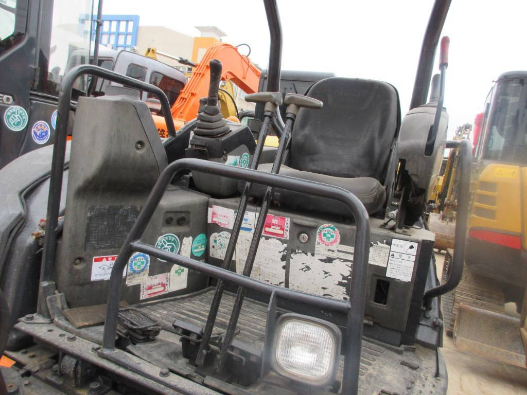 Mini excavator Hitachi ZX 30 U: picture 16
