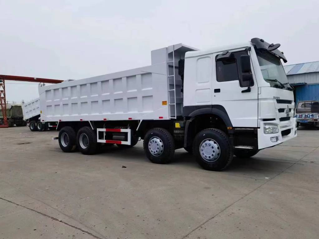 Howo 371 8X4 - Tipper trailer: picture 3 Howo 371 8X4 - Tipper trailer: picture 3