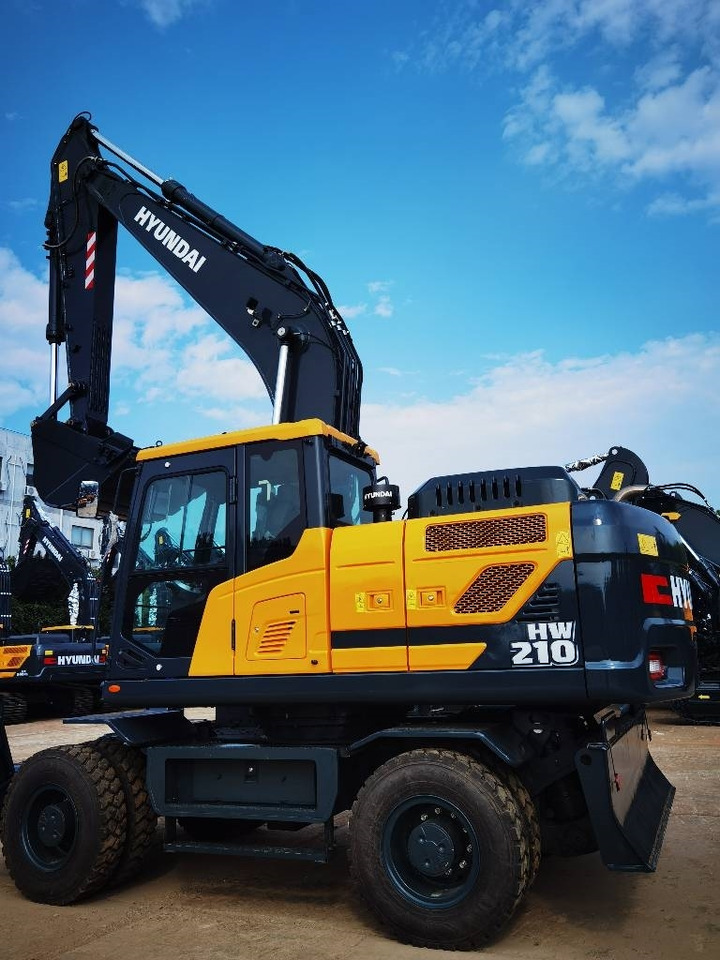 Hyundai 210W-9 - Wheel excavator: picture 3 Hyundai 210W-9 - Wheel excavator: picture 3