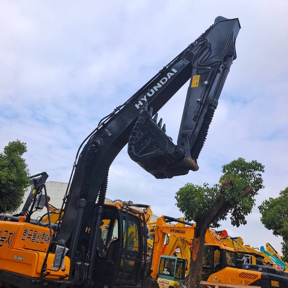 Crawler excavator Hyundai 220 LC-9S: picture 22