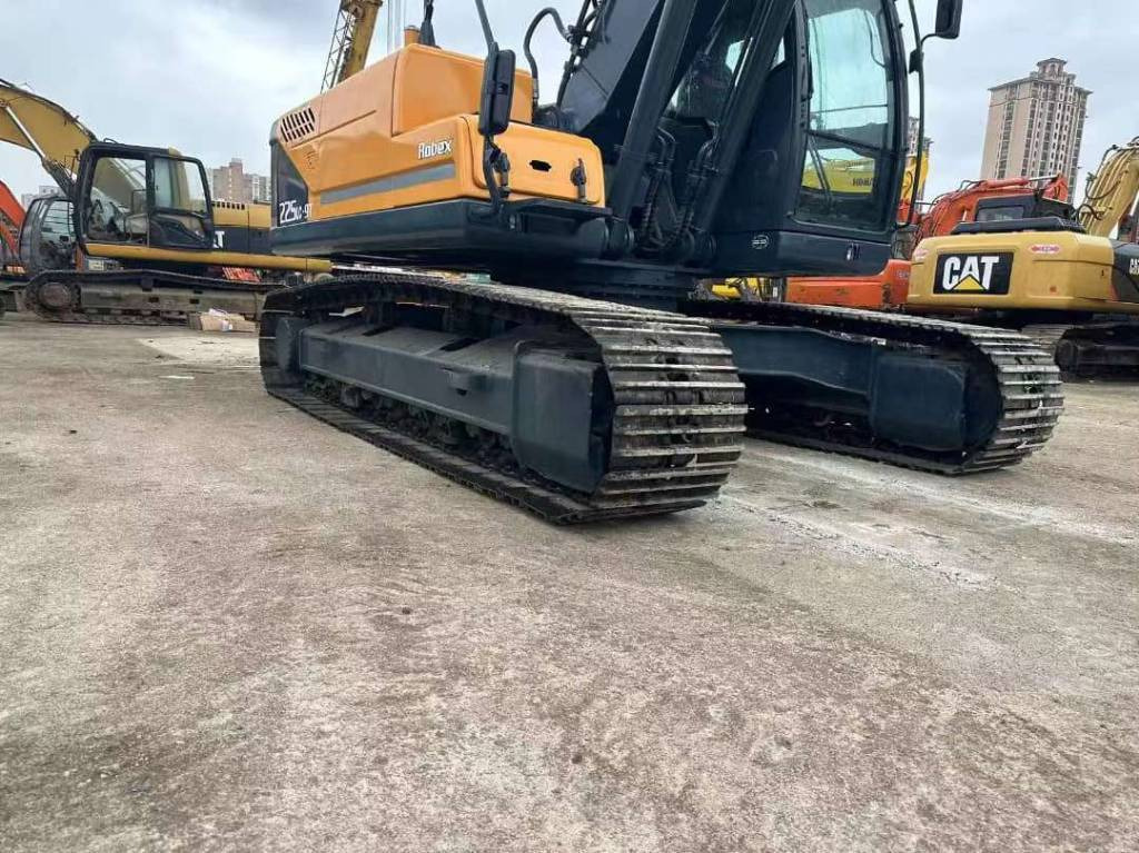 Hyundai 225LC-9T - Crawler excavator: picture 5 Hyundai 225LC-9T - Crawler excavator: picture 5