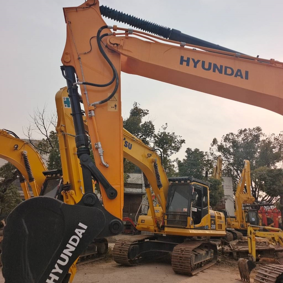 Hyundai 305LC - Crawler excavator: picture 4 Hyundai 305LC - Crawler excavator: picture 4