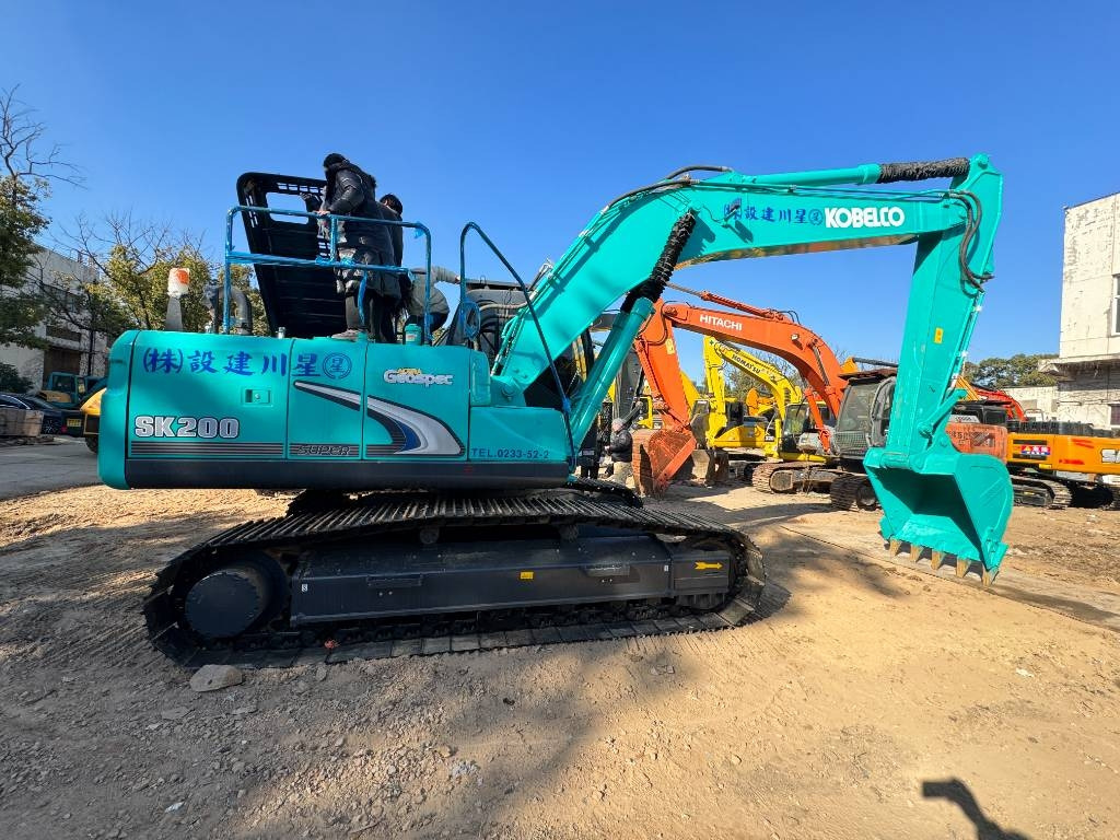 Kobelco SK 200 - Crawler excavator: picture 1 Kobelco SK 200 - Crawler excavator: picture 1