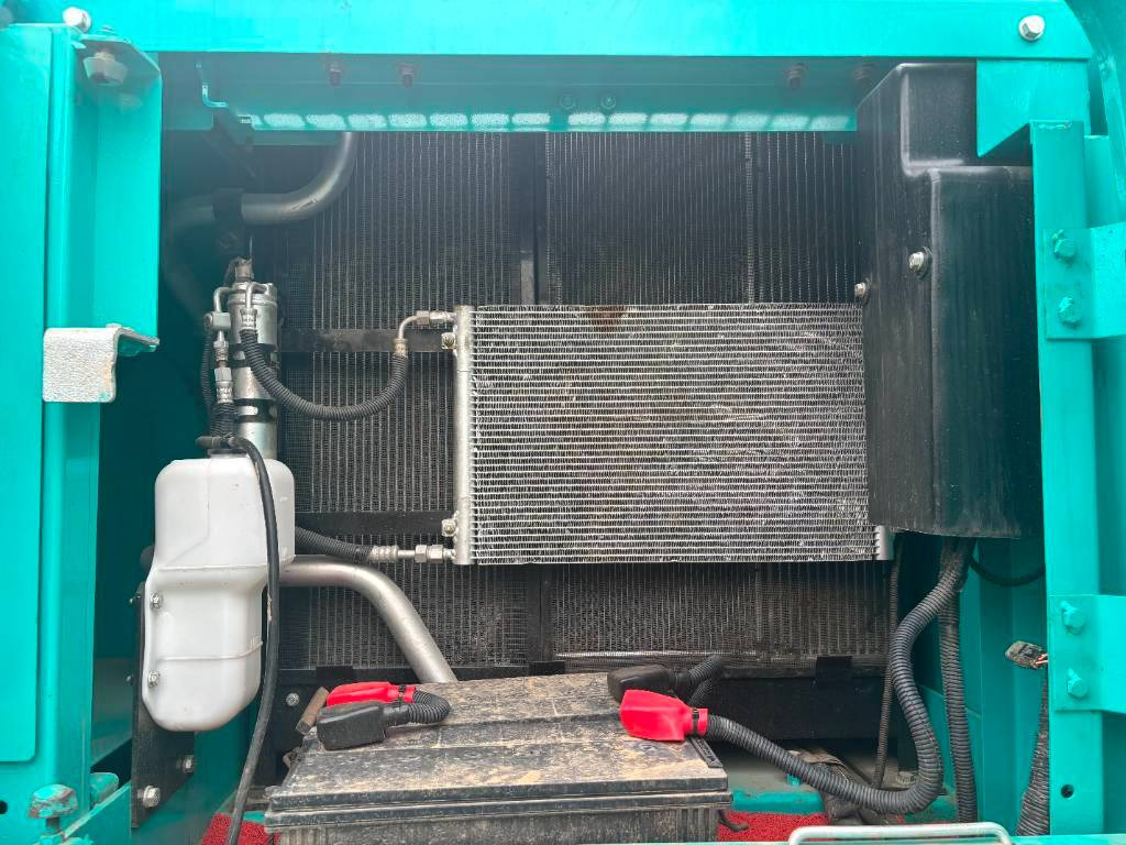 Crawler excavator Kobelco SK 210: picture 24