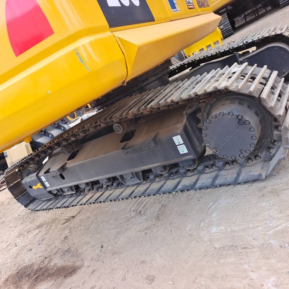 Komatsu PC 200 - Crawler excavator: picture 5 Komatsu PC 200 - Crawler excavator: picture 5